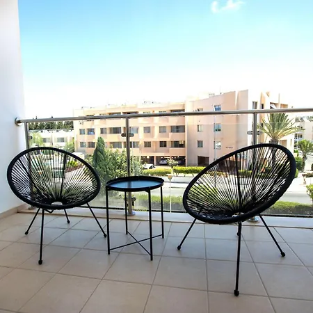 Apartment Phaedrus Living Elysia Park Flat